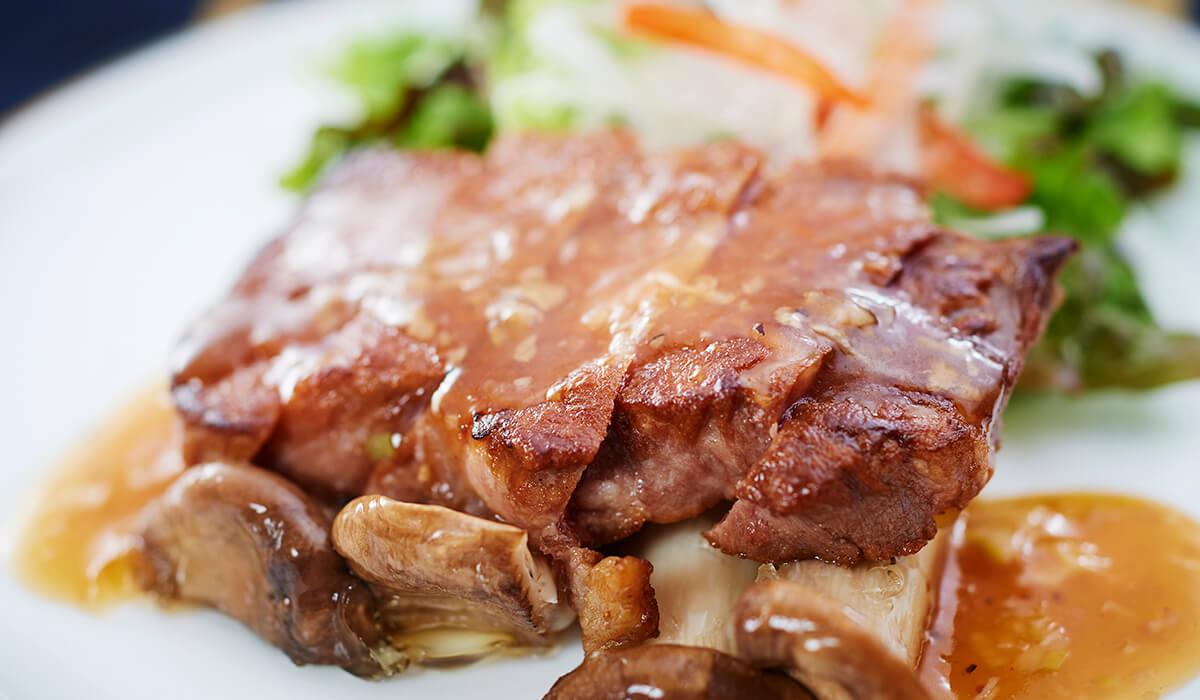 中国料理　蓬莱　「和牛ロースのステーキ」